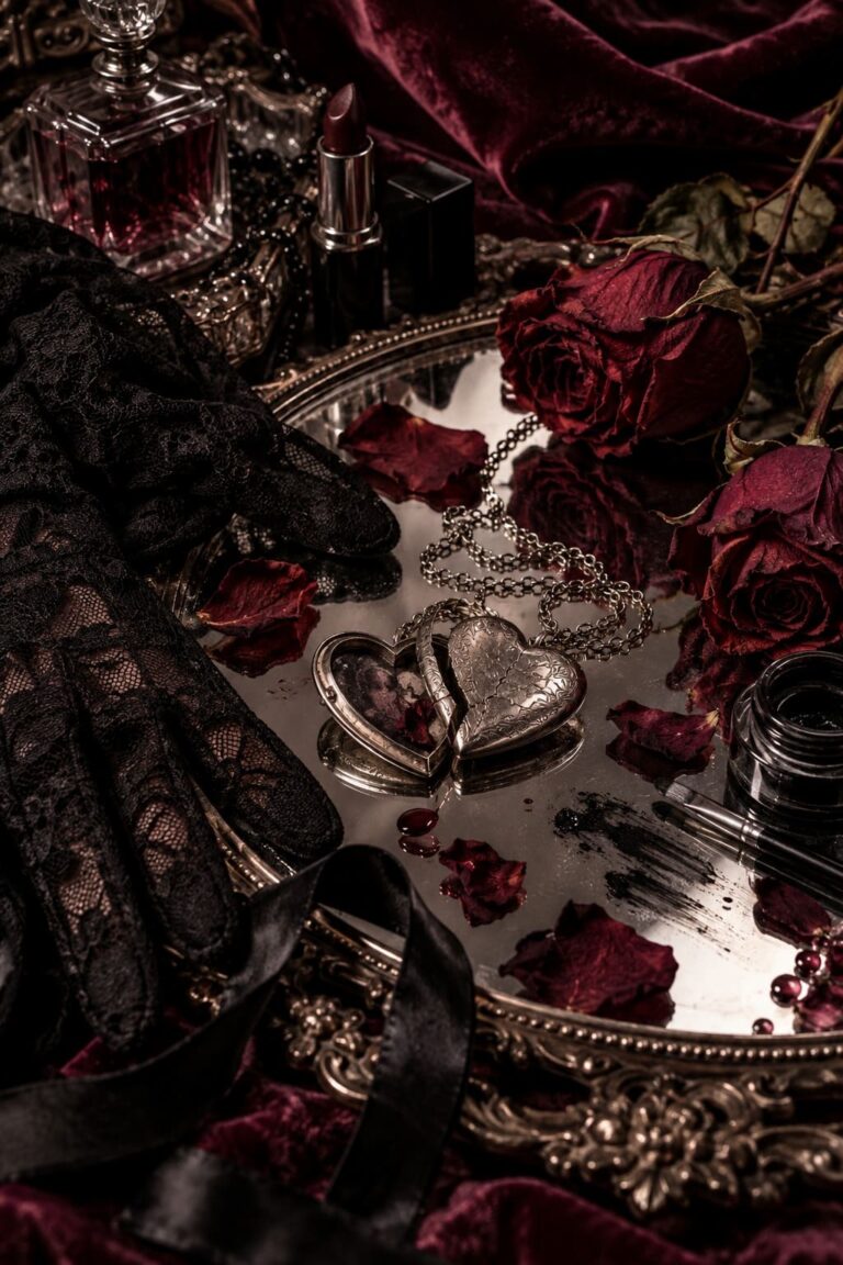 Fondo de pantalla emo corazon roto y rosas