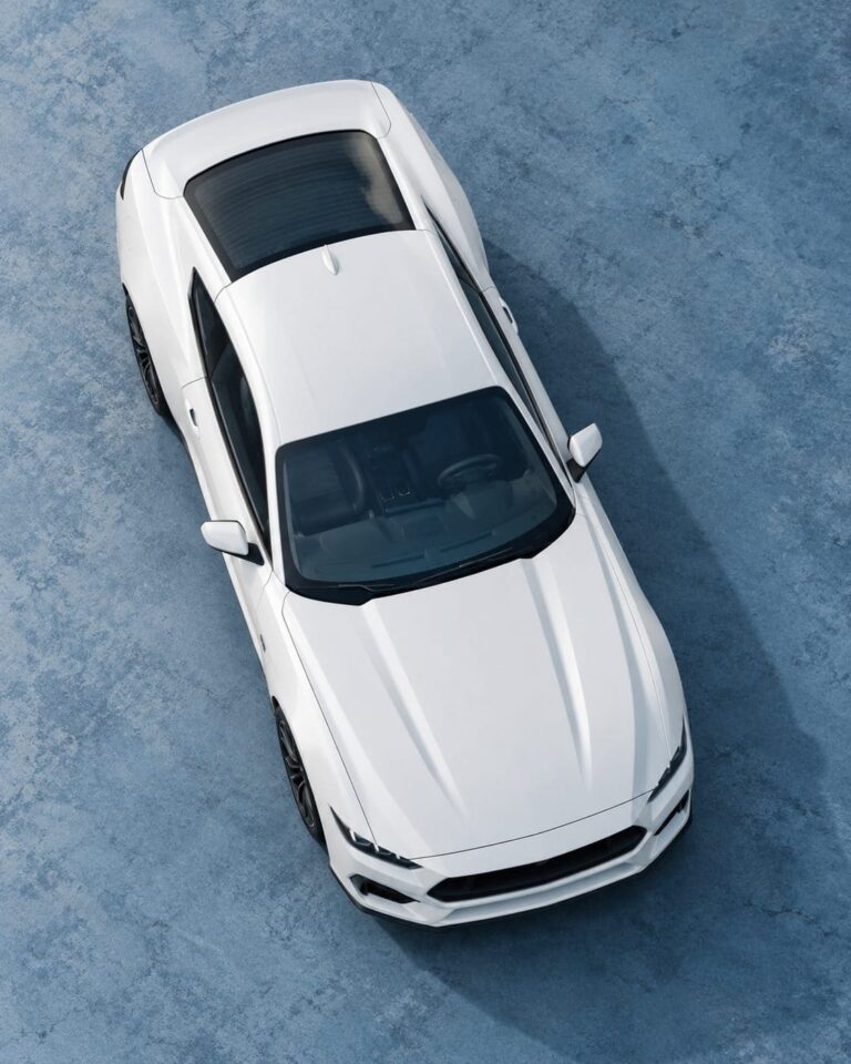 Mustang fondo de pantalla blanco cenital